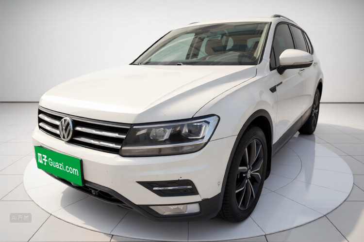 Volkswagen Tiguan L 2020 #2 Volkswagen Tiguan L 2020 car image #2