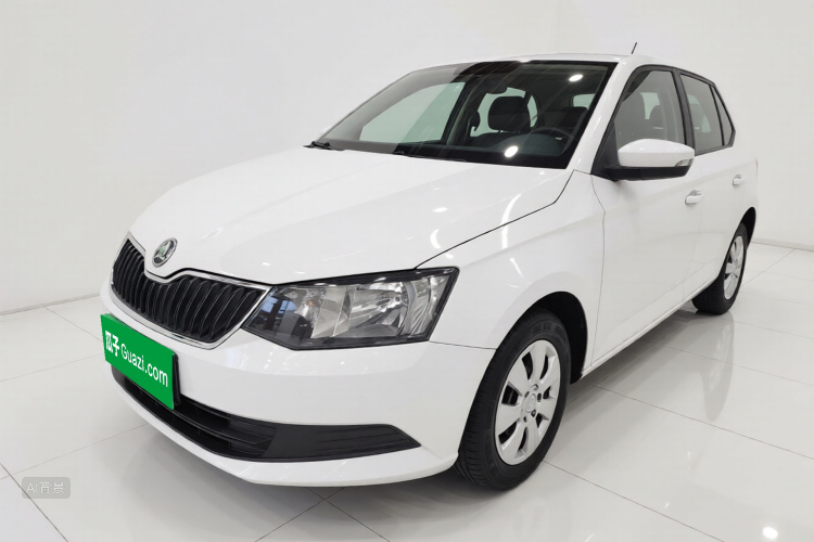 Skoda Fabia 2016 car image #2