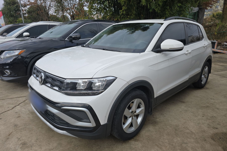 Volkswagen T-Cross 2020 car image #2