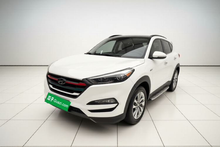 Hyundai Tucson 2018 car image #2