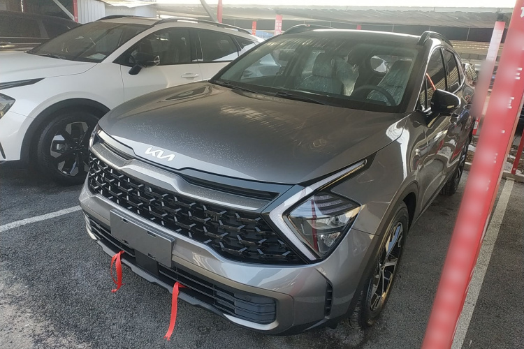 Kia Sportage 2023 car image #2