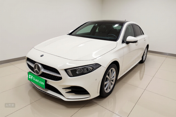 Mercedes-Benz A Class 2019 car image #2