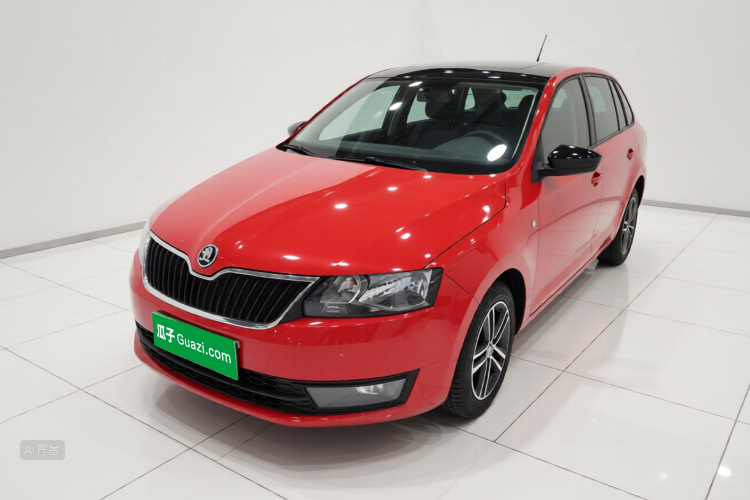 Skoda Rapid Spaceback 2014 car image #2