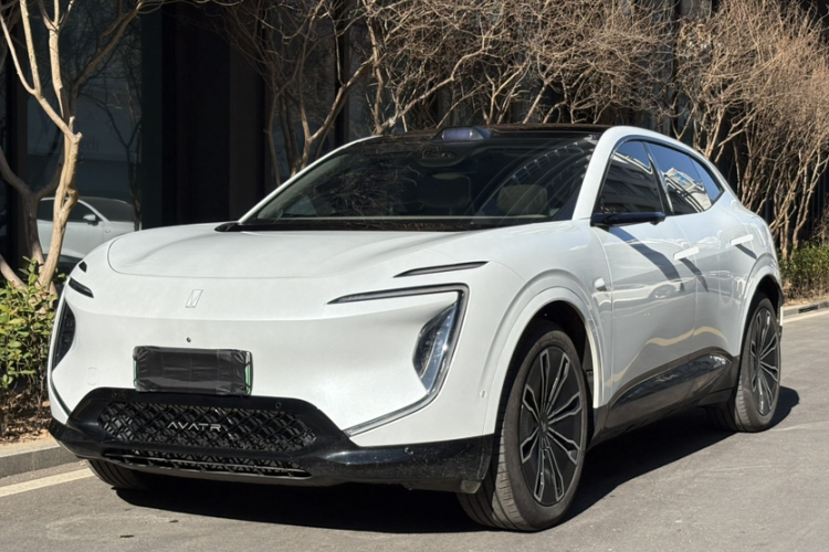 Avatr 07 2025 car image #2