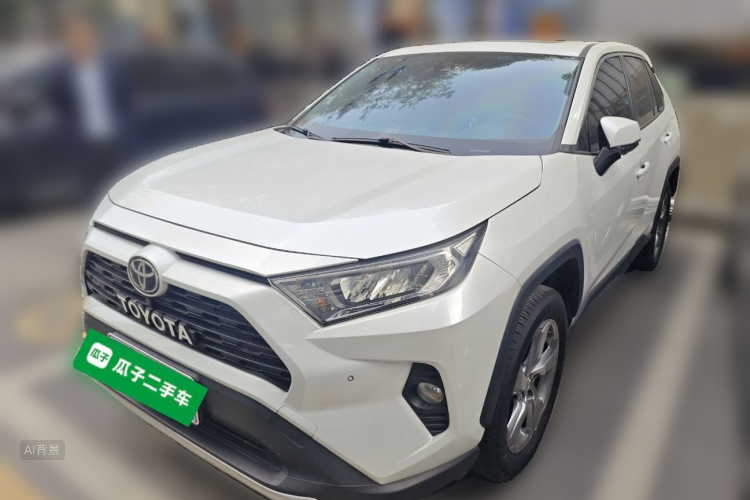 Toyota RAV4 2023 car image #2