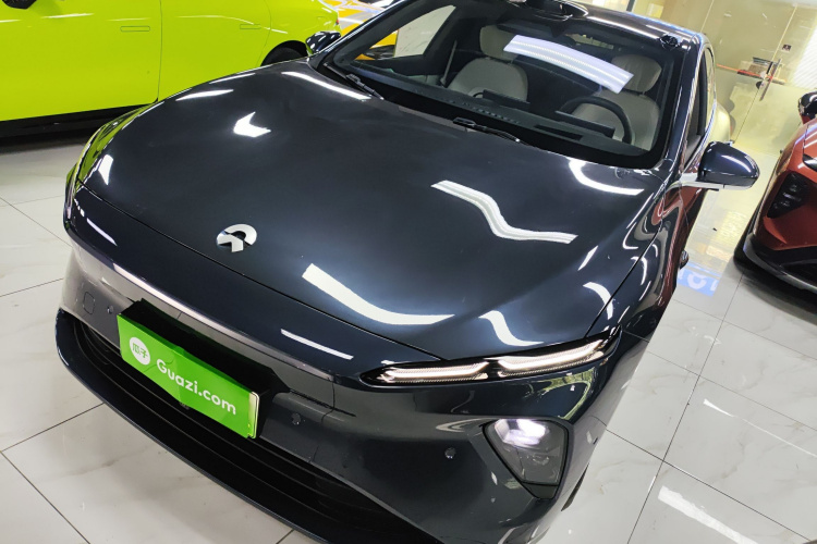 NIO ET7 2023 car image #2
