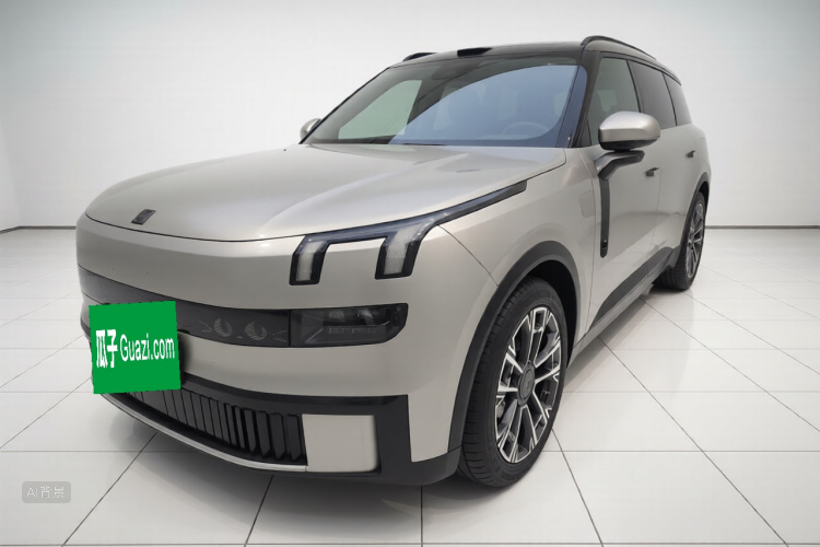 Lynk & Co 900 2025 car image #2