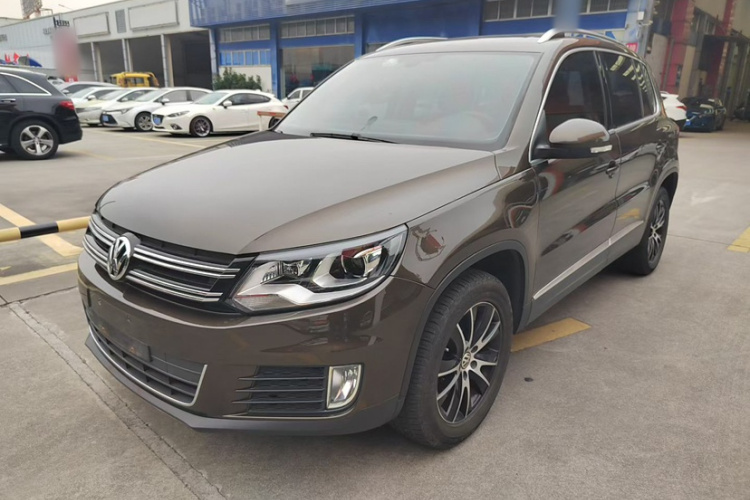 Volkswagen Tiguan 2016 car image #2