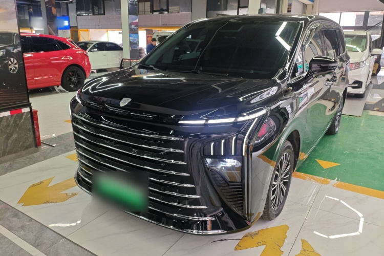 Forthing V9 2025 car image #2