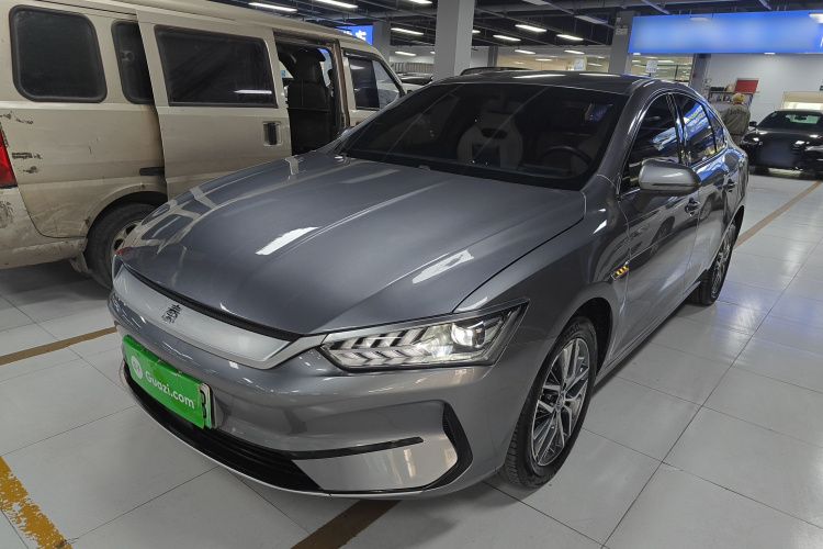 BYD Qin Plus 2023 imagem de carro #2