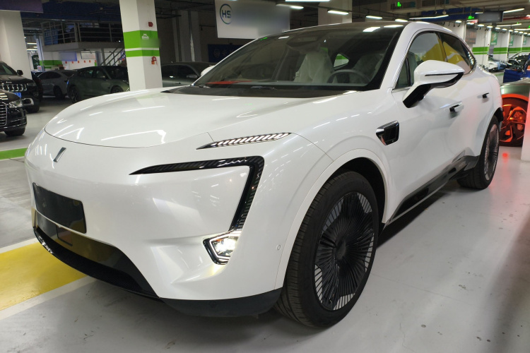 Avatr 11 2025 #2 Avatr 11 2025 car image #2