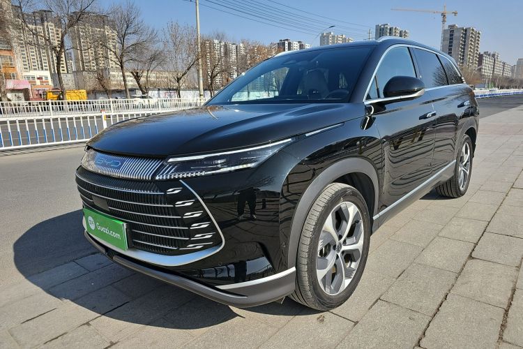 BYD Frigate 07 2023 #2 BYD Frigate 07 2023 car image #2