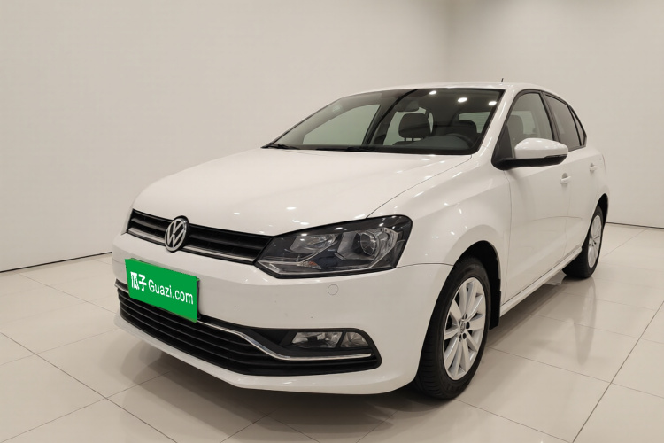 Polo 2015 car image #2