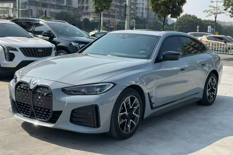 BMW i4 2022 #2 BMW i4 2022 car image #2