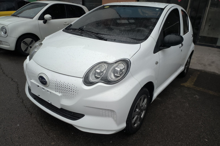 BYD e1 2019 #2 BYD e1 2019 car image #2