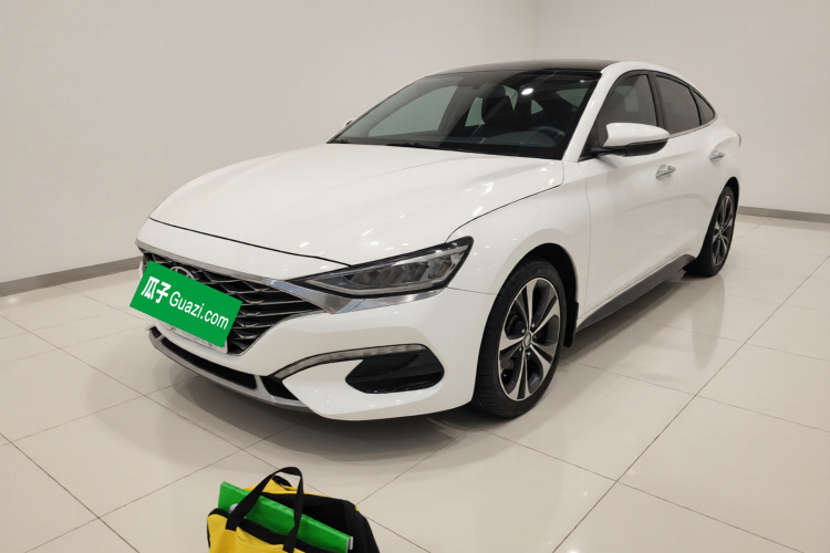 Hyundai Lafesta 2019 car image #2