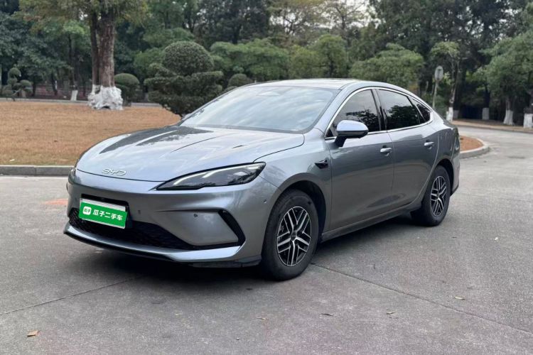 BYD Seal 05 DM-i 2025 #2 BYD Seal 05 DM-i 2025 car image #2