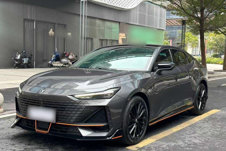 Changan UNI-V 2024 car image #2