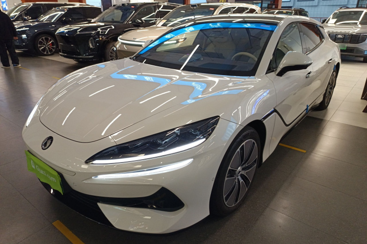 Denza Z9GT 2024 #2 Denza Z9GT 2024 car image #2