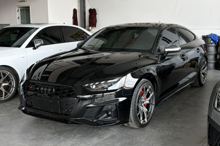 Audi S5 2023 car image #2