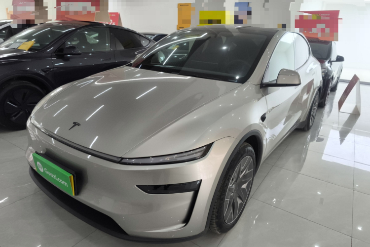 特斯拉 Model Y L 2025 汽车图片 #2