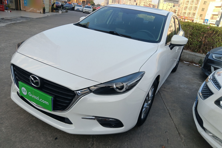 Mazda 3 Axela 2018 imagem de carro #2