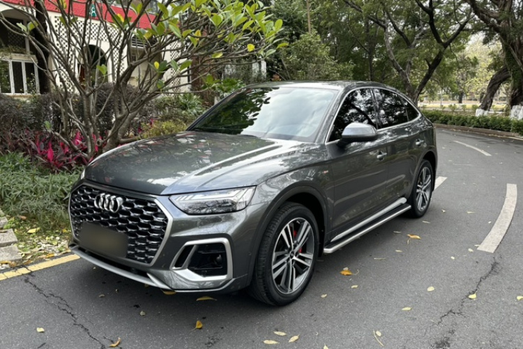 Audi Q5L Sportback 2021 car image #2