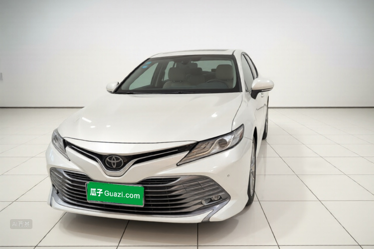 Toyota Camry 2020 immagine di auto #2