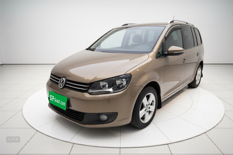 Volkswagen Touran 2015 car image #2