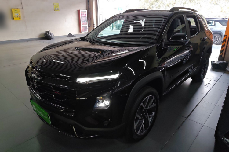 Chevrolet Equinox Plus 2025 car image #2