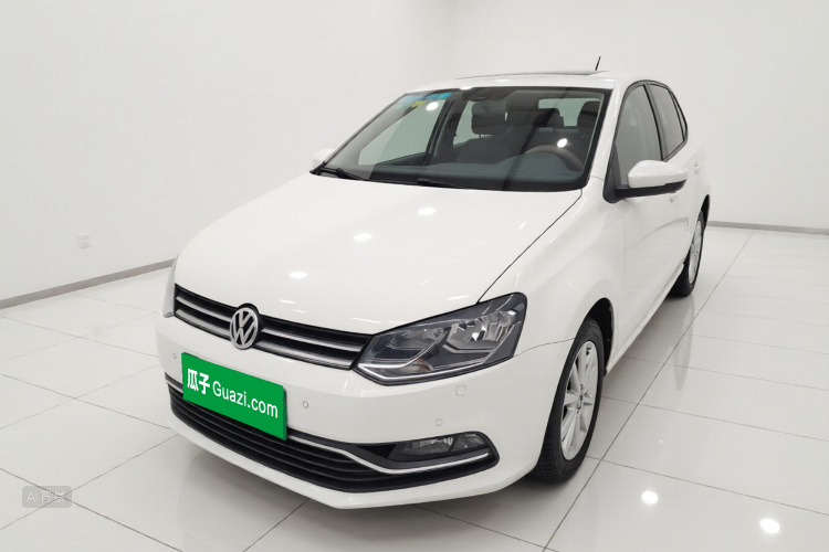 Polo 2015 car image #2