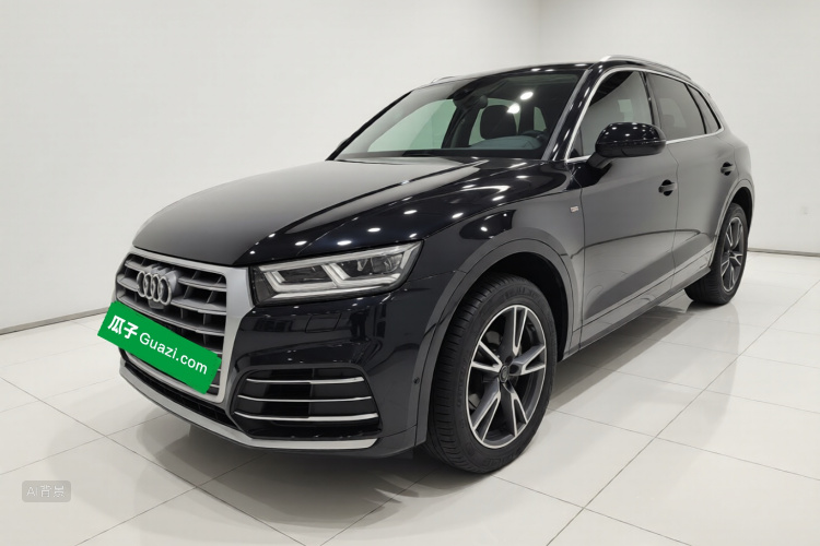 Audi Q5L 2020 صورة سيارة #2