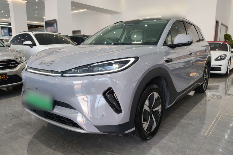 BYD Sea Lion 05 EV 2025 car image #2