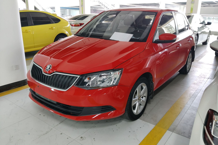 Skoda Fabia 2016 immagine di auto #2