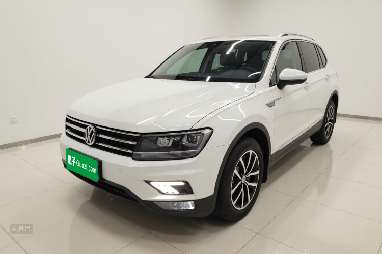 Volkswagen Tiguan L 2017 #2 Volkswagen Tiguan L 2017 car image #2