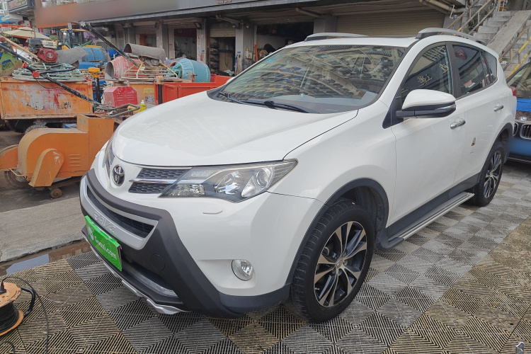 Toyota RAV4 2014 #2 Toyota RAV4 2014 car image #2
