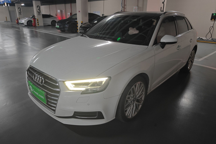 Audi A3 2019 car image #2