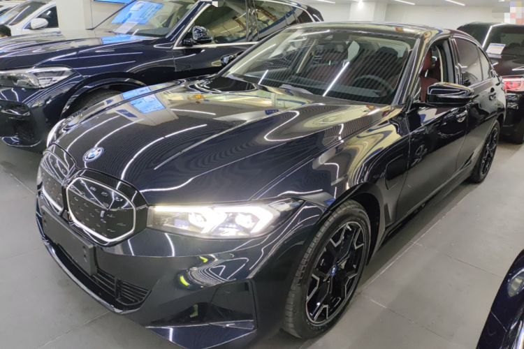 BMW i3 2023 car image #2