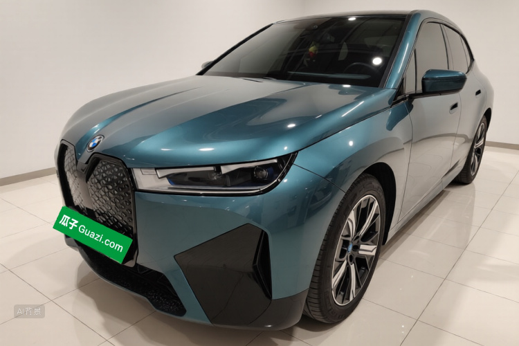 BMW iX 2024 car image #2