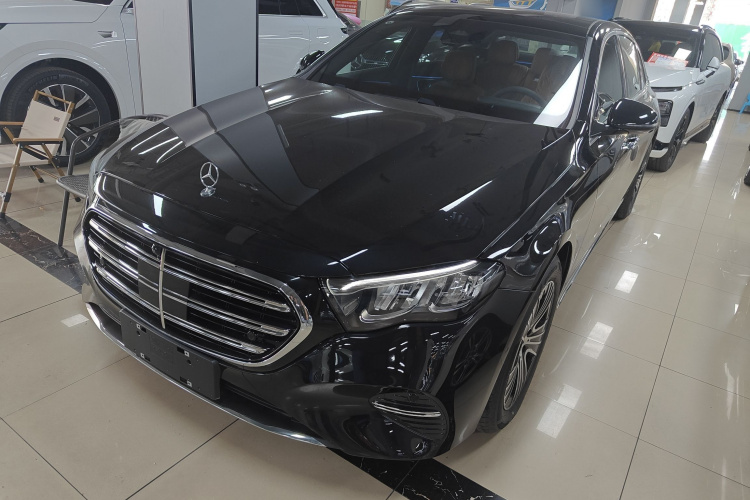 Mercedes-Benz E Class 2026 car image #2