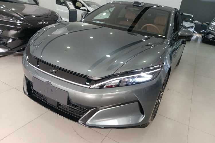 BYD HanL 2025 #2 BYD HanL 2025 car image #2