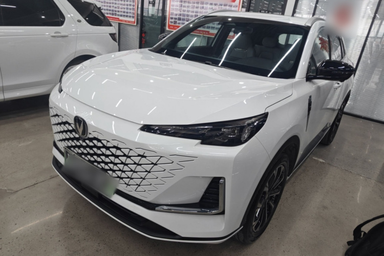 Changan CS55PLUS PHEV 2025 car image #2