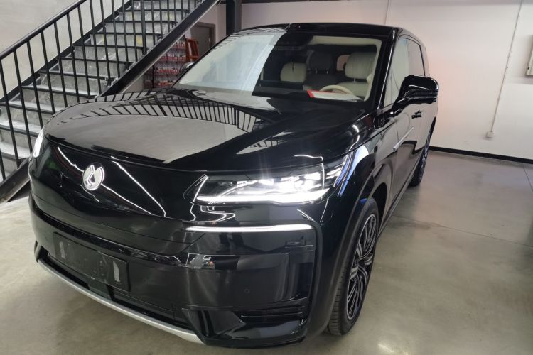 Denza N9 2025 #2 Denza N9 2025 car image #2