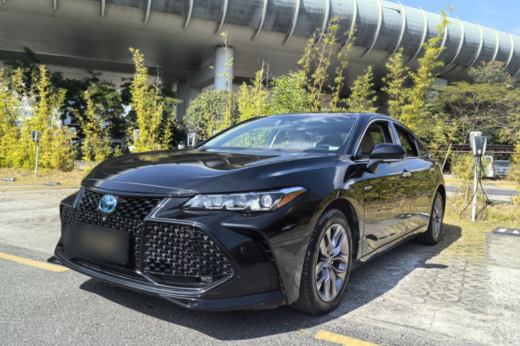 Toyota Avalon 2020 car image #2