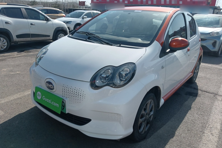 BYD e1 2020 #2 BYD e1 2020 car image #2