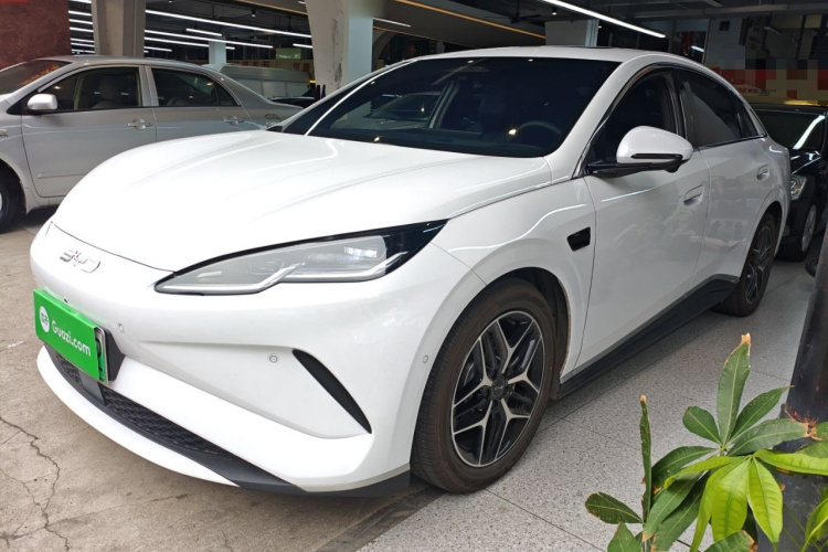 BYD Seal 06 New Energy 2025 car image #2