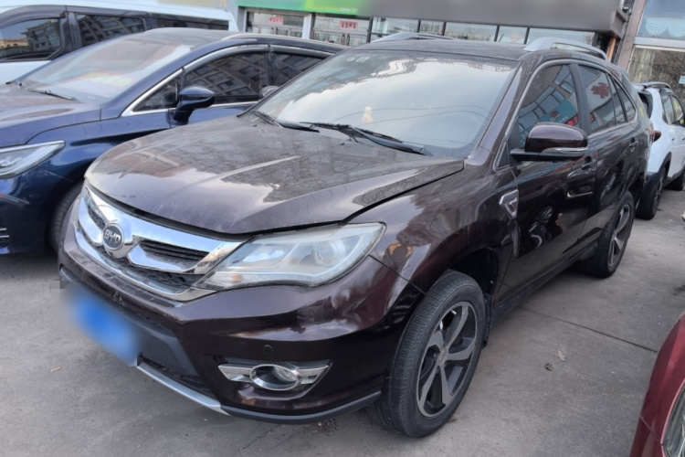 BYD S7 2018 #2 BYD S7 2018 car image #2