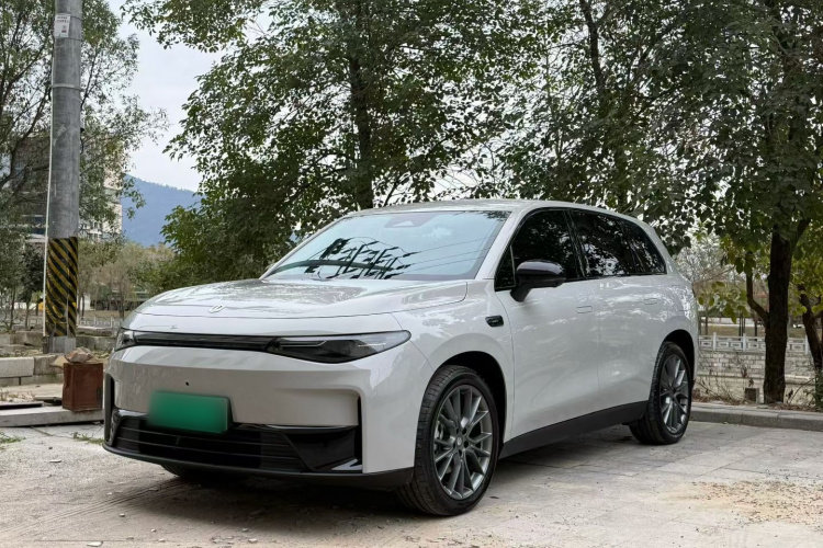 零跑汽车 零跑C10 2024 汽车图片 #2