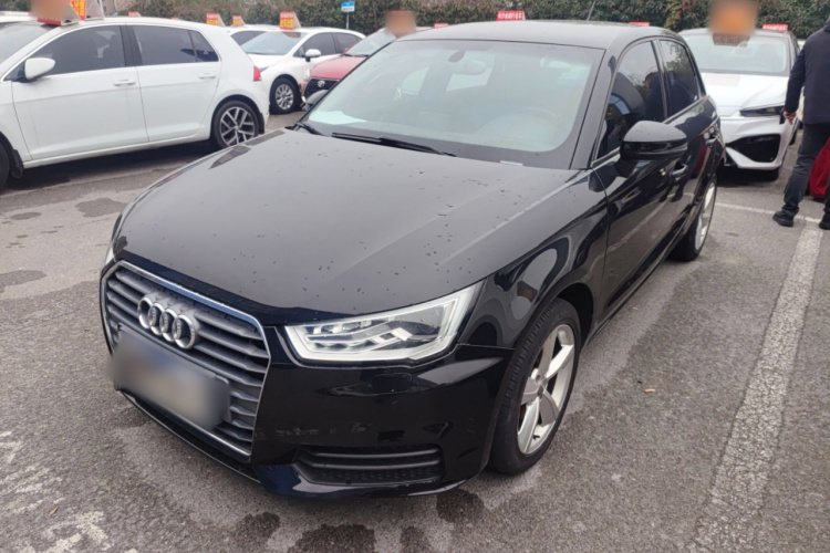 Audi A1 2017 car image #2