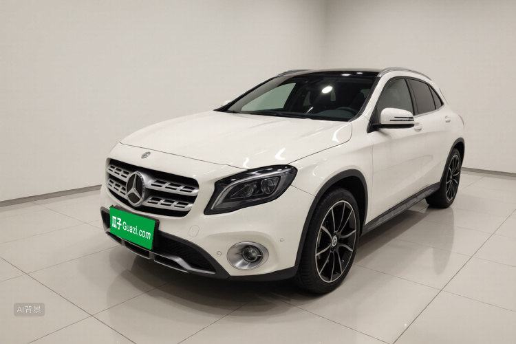 Mercedes-Benz GLA Class 2017 immagine di auto #2